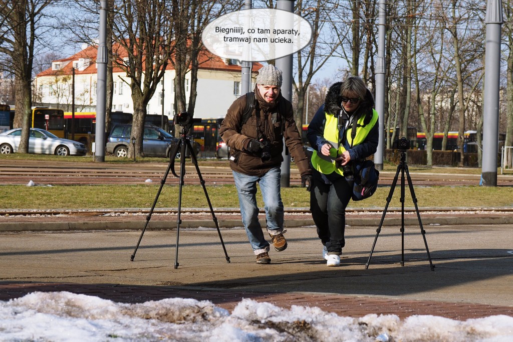 Niestety, tramwaje muszą jeździć według rozkładu i nie mogą czekać na spóźnialskich.